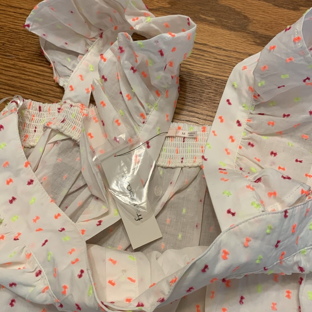 Francesca’s Neon Summer Ruffle Blouse - Picture 4 of 8